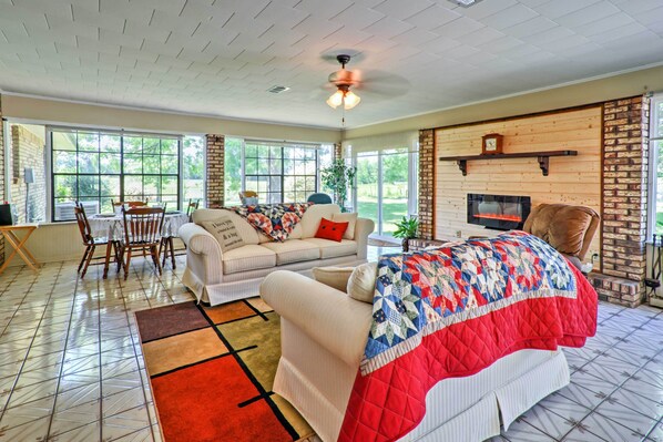 Bright decor and comfy furnishings await at this Clinton vacation rental!