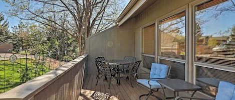 Flagstaff Vacation Rental | 2BR | 2BA | 1,237 Sq Ft | Townhome | Stairs Required