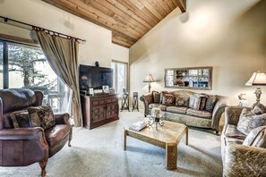 Living Room - Spacious Living Room with Wood Fireplace