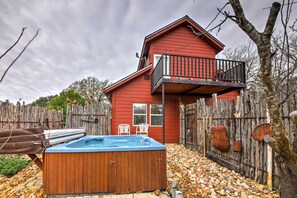 Yard | Private Hot Tub