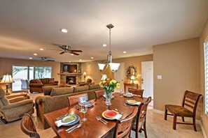 Dining Area | Dishware & Flatware Provided