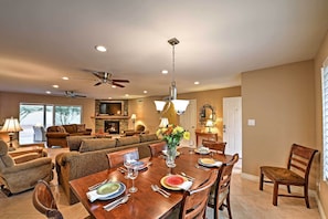 Dining Area | Dishware & Flatware Provided