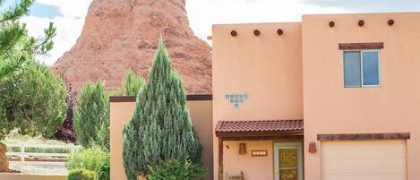 Stunning Location - This unit has some of the best views and is tucked back in the beautiful red rocks of Moab!