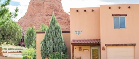 Stunning Location - This unit has some of the best views and is tucked back in the beautiful red rocks of Moab!