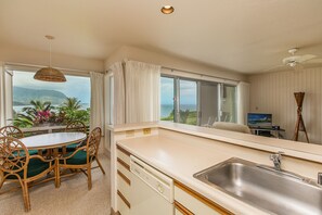 Kitchen / Dining Area - Kitchen / Dining Area