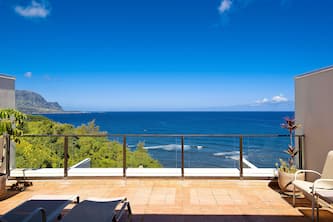 Island Condo With Stunning Ocean & Bali Hai Views!