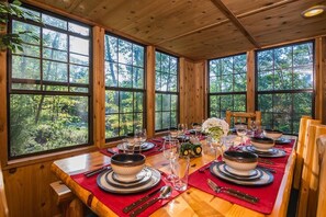 Dining Room | Dishware & Flatware