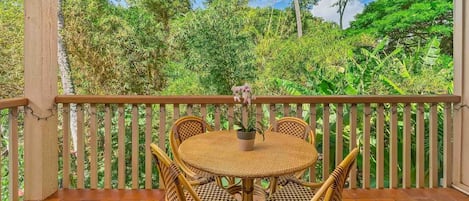 Waikomo Stream Villas #533 - Garden View Dining Lanai - Parrish Kauai
