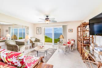 Private Island Getaway With Expansive Ocean Views!