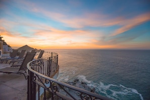 Sunrise cliff side views from pool patio