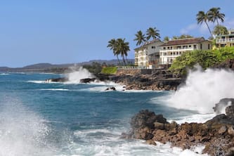 Stunning Poipu Shores 103A, 2/2, dramatic oceanfront w/2 wall mounted a/c's