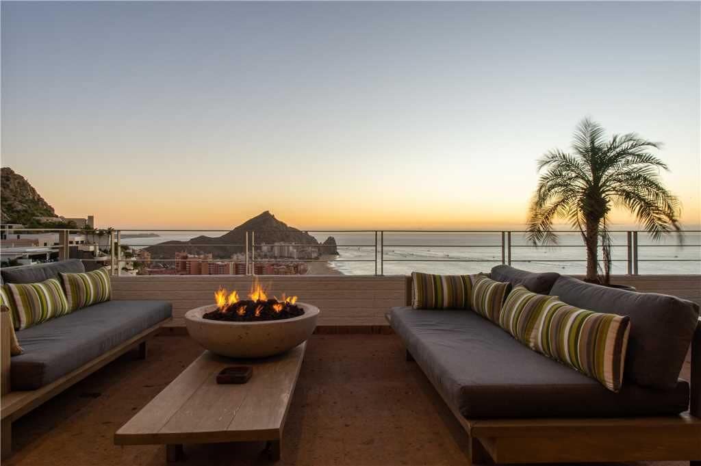 Expansive views with seating and fire pit 