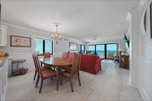 Take in ocean and pool views while enjoying your meals in the well-appointed oceanfront dining room