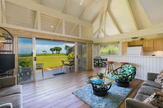 Ocean View Retreat on the Garden Island!