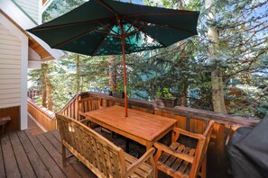 Deck and Grill - Nice outside area with outdoor furniture and gas grill.