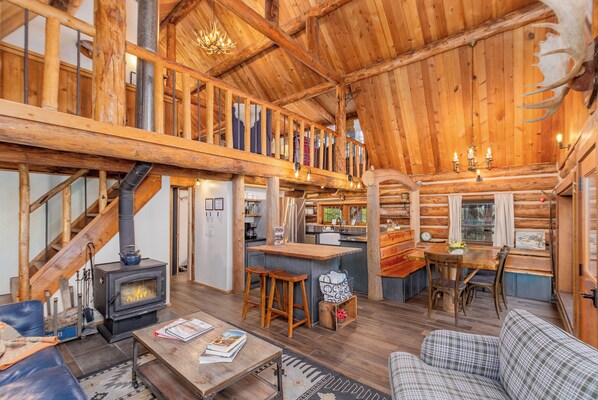 Genuine log cabin living at the Guten Cabin