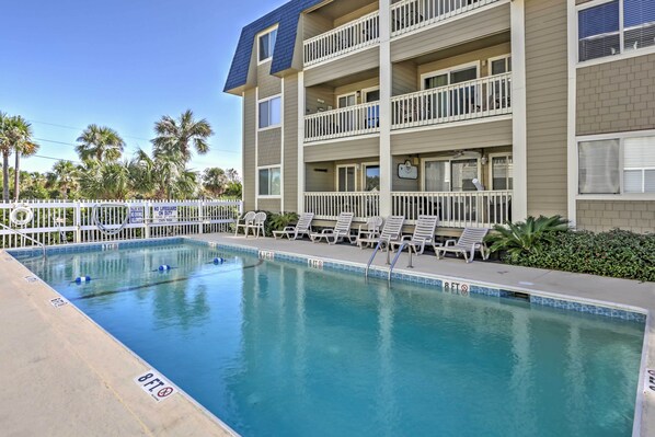 Isle of Palms Vacation Rental | 2BR | 2BA | Stairs Required | 995 Sq Ft