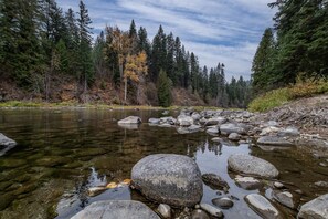 Rivers Edge on the Wenatchee River
