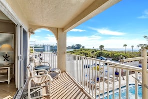 Beach Place 106 Balcony