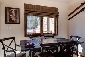 Spruce Point Dining Frisco Lodging Vacation Rental