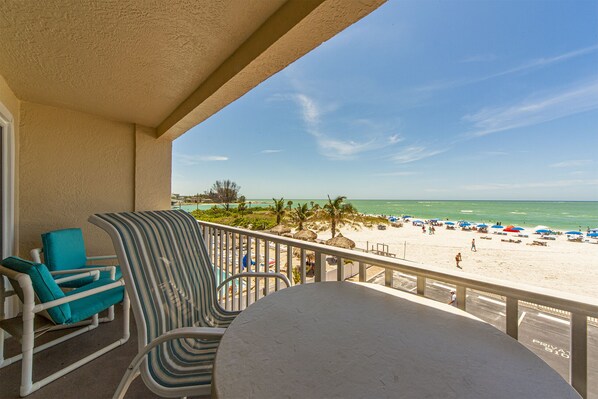 Beach Place 209 Balcony