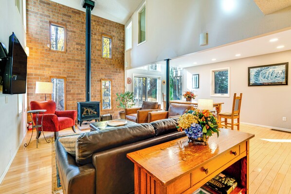 Frisco Vacation Rental | 2BR | 2.5BA | 1,453 Sq Ft | 2 Steps to Enter