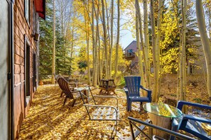 Furnished Deck | Gas Grill