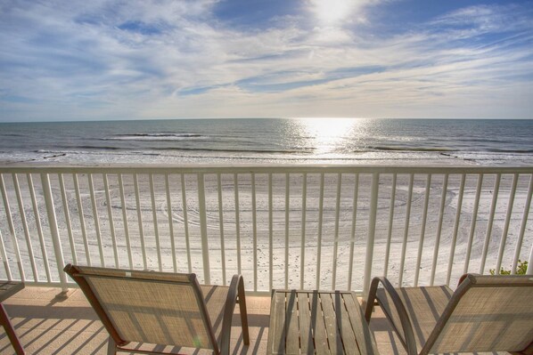 Beachfront Balcony with Plenty of Seating