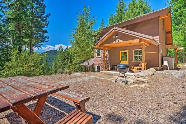 Leavenworth Vacation Rental | 1BR | 1.5BA | 1,400 Sq Ft | Steps Required