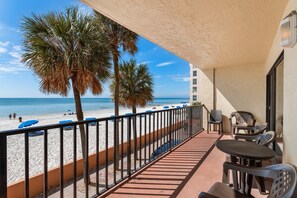 Las Brisas 104 Balcony