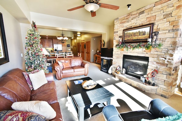 Spacious Living Area is Full of Light - Spacious Living Area is Full of Light
