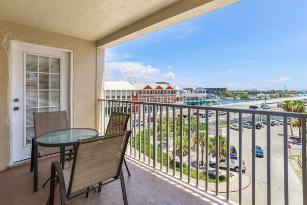 Beach Place 401 Balcony