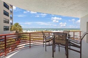 Crimson 101 Balcony