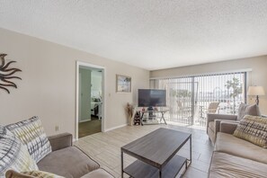 Beach Place 101 Living Area
