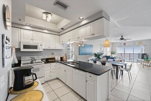 Crimson 301 Kitchen