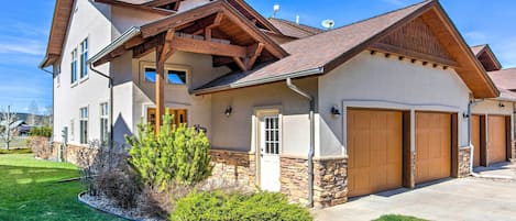 Pagosa Springs Vacation Rental | 3BR | 3.5BA | 2,454 Sq Ft | Stairs Required