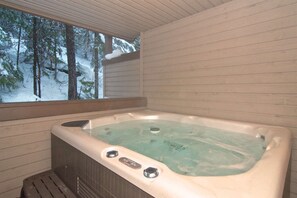 NEW private hot tub on upper deck off the bedrooms for your comfort