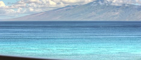 Vista para praia/oceano