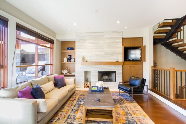 Main Floor Living Area