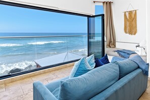 823P-Unit1-SandKasl-Imaging-San-Diego-Residential-Hospitality-Photography-2