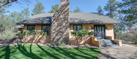 Colorado Springs Vacation Rental | 4BR | 4BA |  3,500 Sq Ft | Stairs Required
