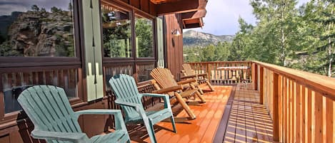 Estes Park Vacation Rental | 4BR | 3BA | 1,652 Sq Ft | Stairs Required
