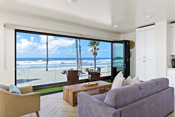 702-Strand-Unit2-Residential-Photography-SandKasl-Imaging-San-Diego-Residential-Hospitality-Photography-5