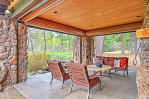 Private Patio | Outdoor Fireplace