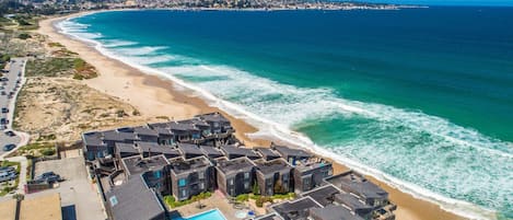 Welcome to "Sanctuary in the Dunes"! Miles of Sandy Beach