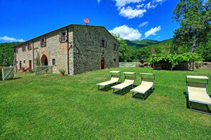 Building Exterior, Garden