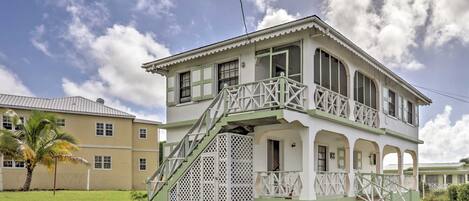 Charlestown Vacation Rental | 2BR | 2BA | 850 Sq Ft | Stairs Required