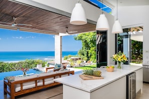 The ocean view count as an amenity here.