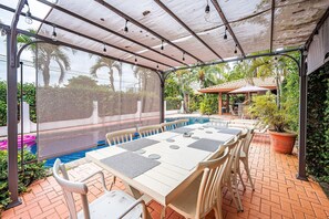 Villa Jaco Sol 4 bdr resort & pool near the beach (1055)