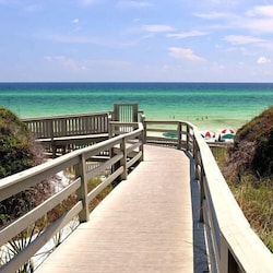 The Beach!! - 7 Minute Walk